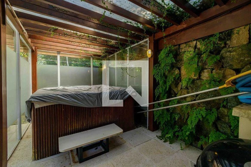 Casa para locação com 5 quartos, 902 m² e 6 vagas — photo 26