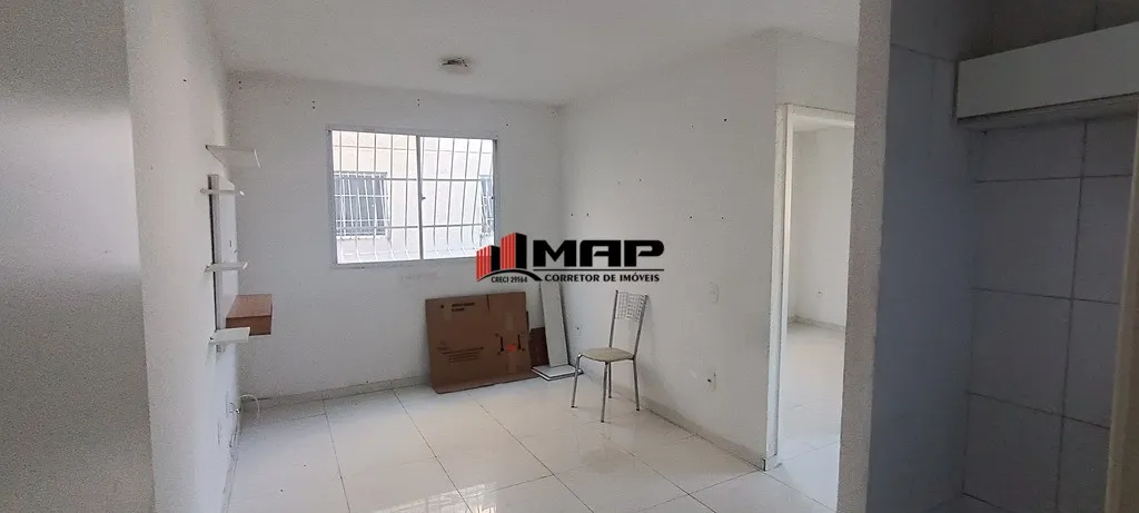 Apartamento térreo sem mobília com cozinha fechada a gás — photo 2