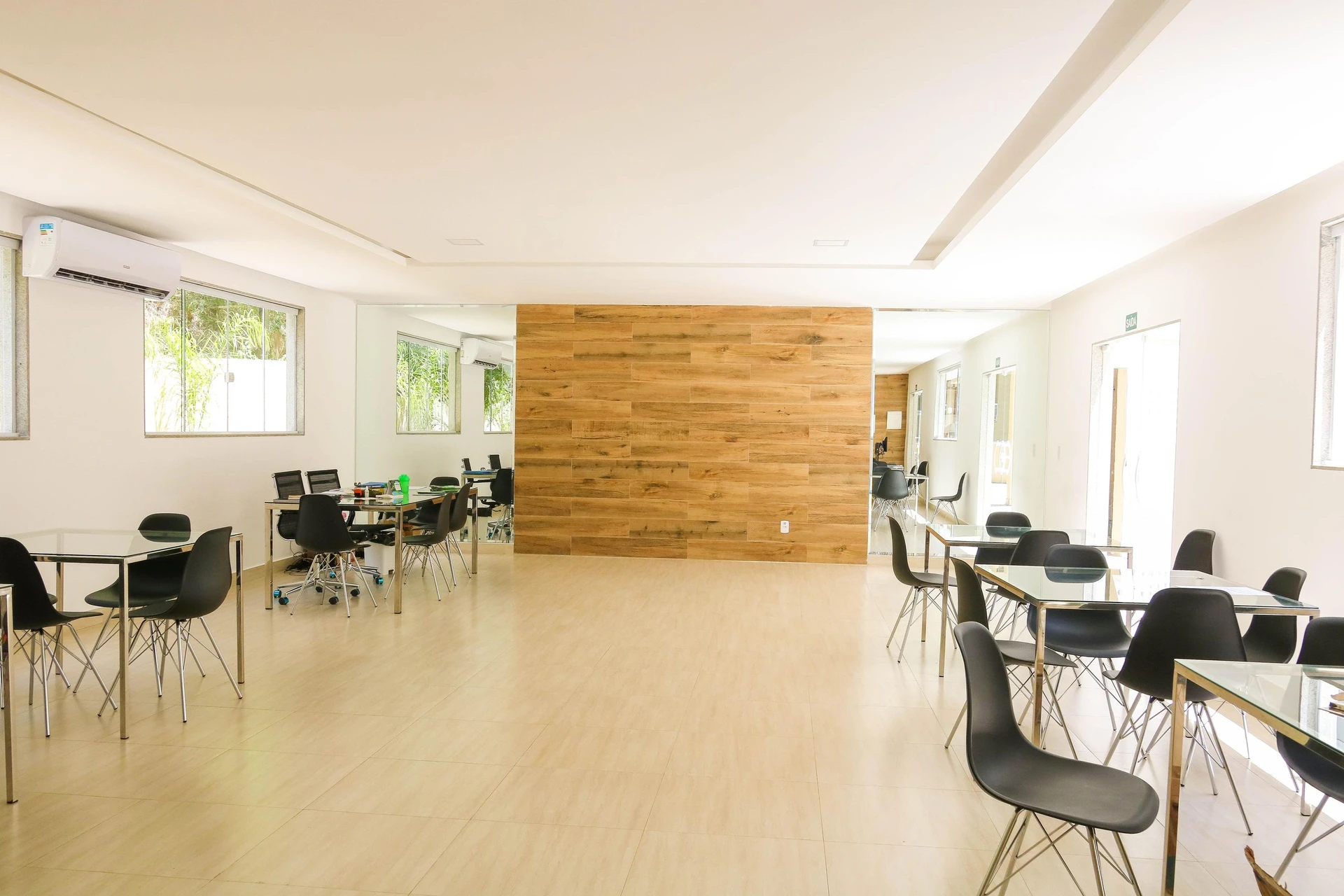 Mountain view in a 2-bedroom apartment, 43 m² — photo 8