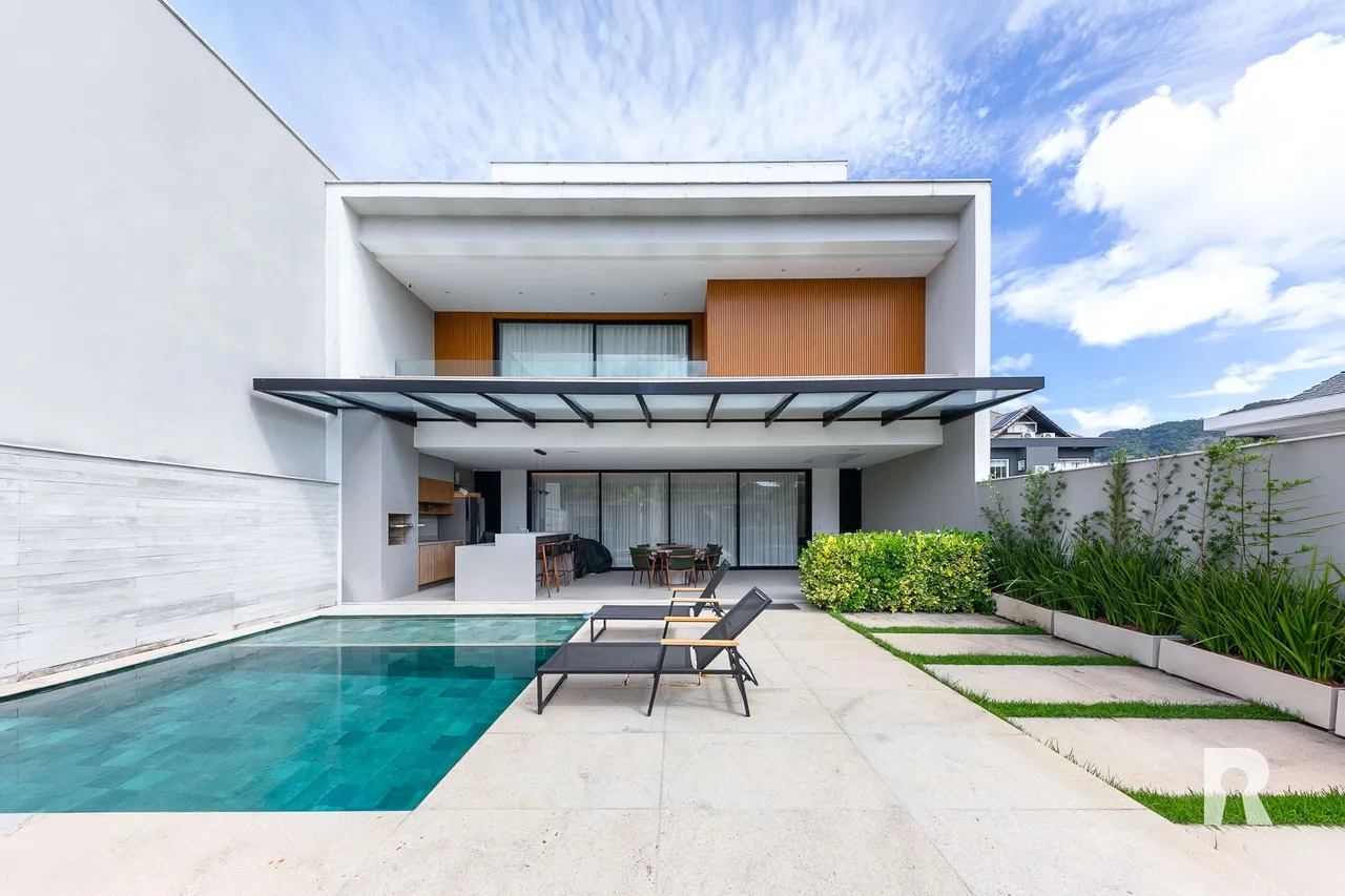 Furnished house with 4 bedrooms and 5 bathrooms — photo 7