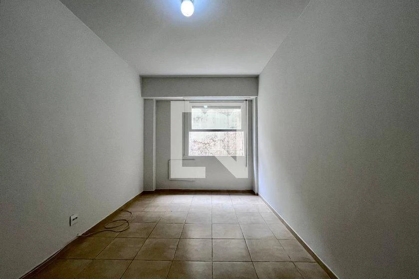 Rental studio with 1 bedroom and 1 bathroom — photo 16