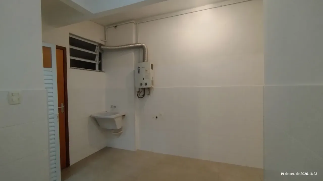One-bedroom apartment with a water view in Rio de Janeiro — photo 12