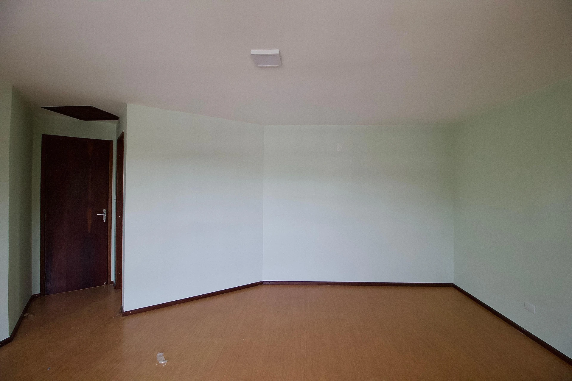 4-bedroom house with a garden in Curitiba — photo 20