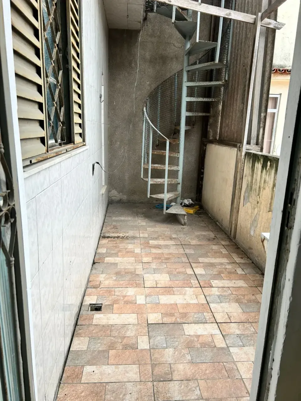 Квартира 120 м² з 2 спальнями та паркуванням; кухня з газом — photo 8