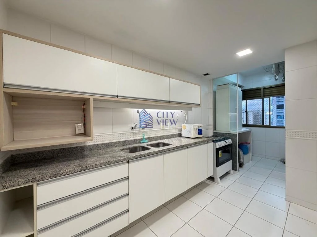 3-bedroom apartment with glass-enclosed balcony — photo 22