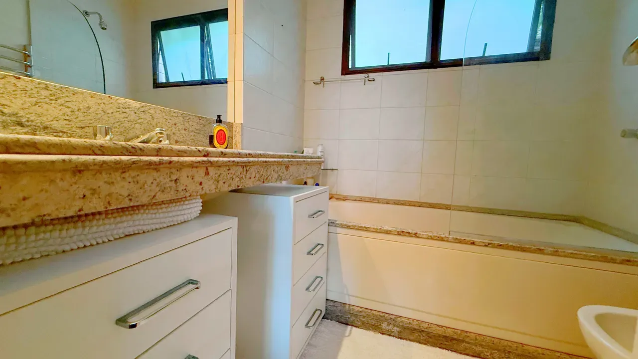 Apartamento no 2º andar com banheira — photo 17
