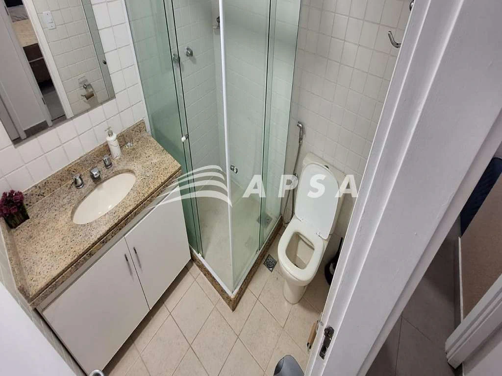 Apartamento mobiliado com 3 quartos e varanda envidraçada — photo 4