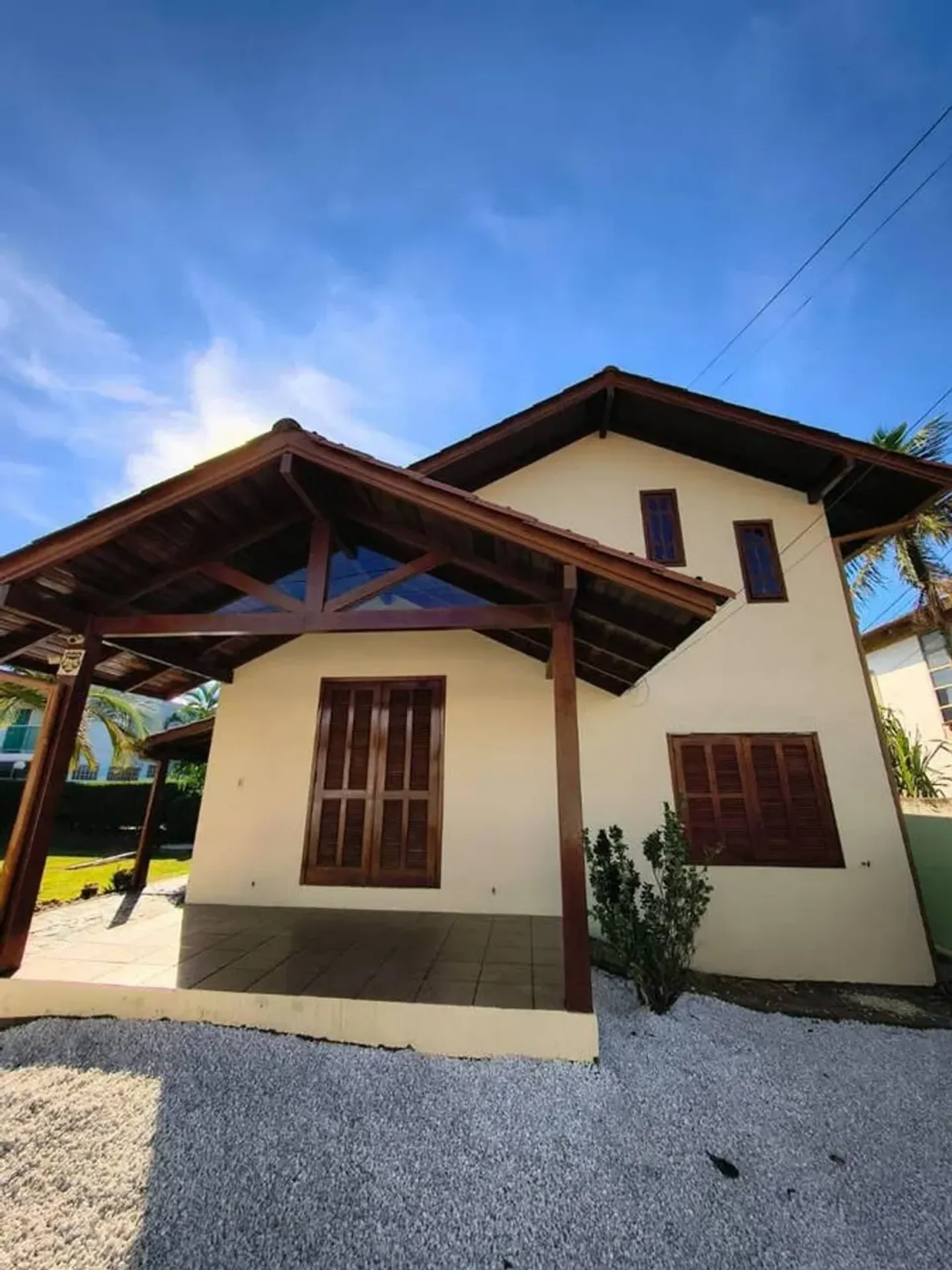 700 m² house with a bathtub and a grill on the balcony — photo 57