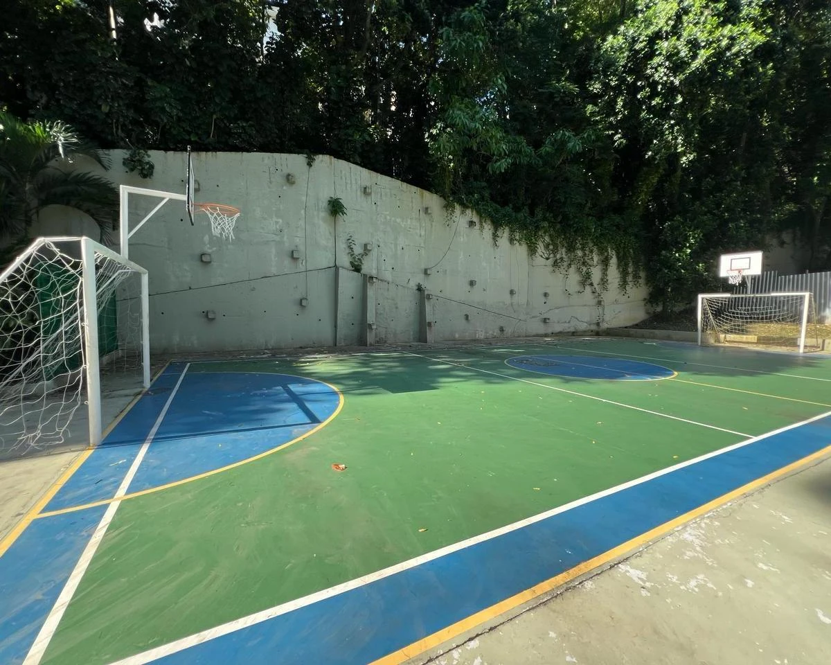 Apartamento de 200 m² com 4 quartos, 4 banheiros e 2 vagas — photo 18