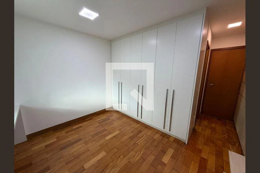 166 m² apartment with 4 en-suite bedrooms and enclosed balcony — photo 19
