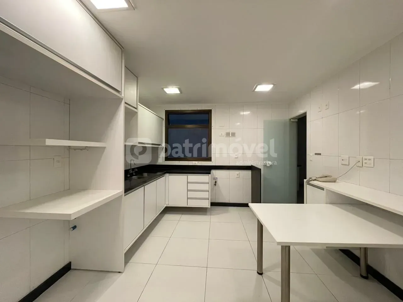 4-bedroom apartment with pool and 3 parking spaces — photo 16