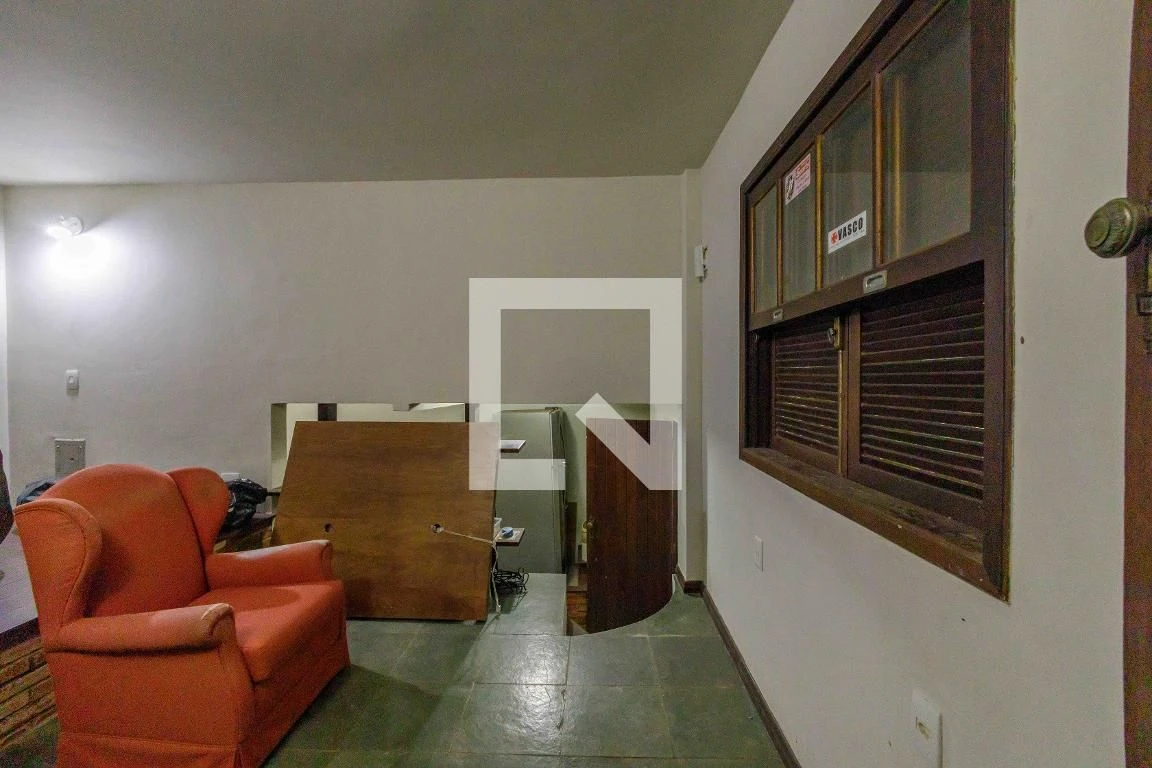 4-bedroom house with a walk-in closet in Rio de Janeiro — photo 60