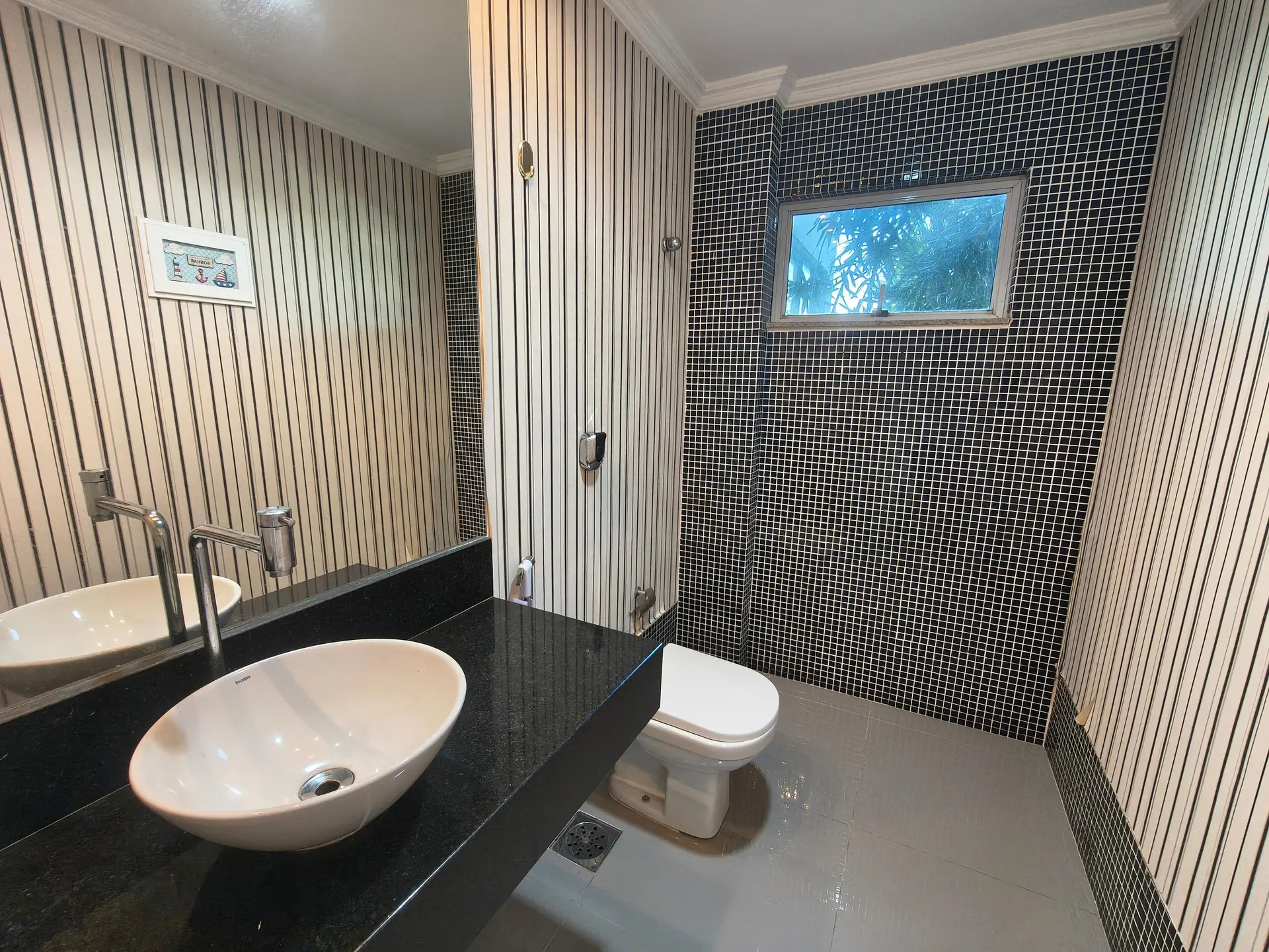 Condo house with 3 bedrooms and a balcony — photo 53