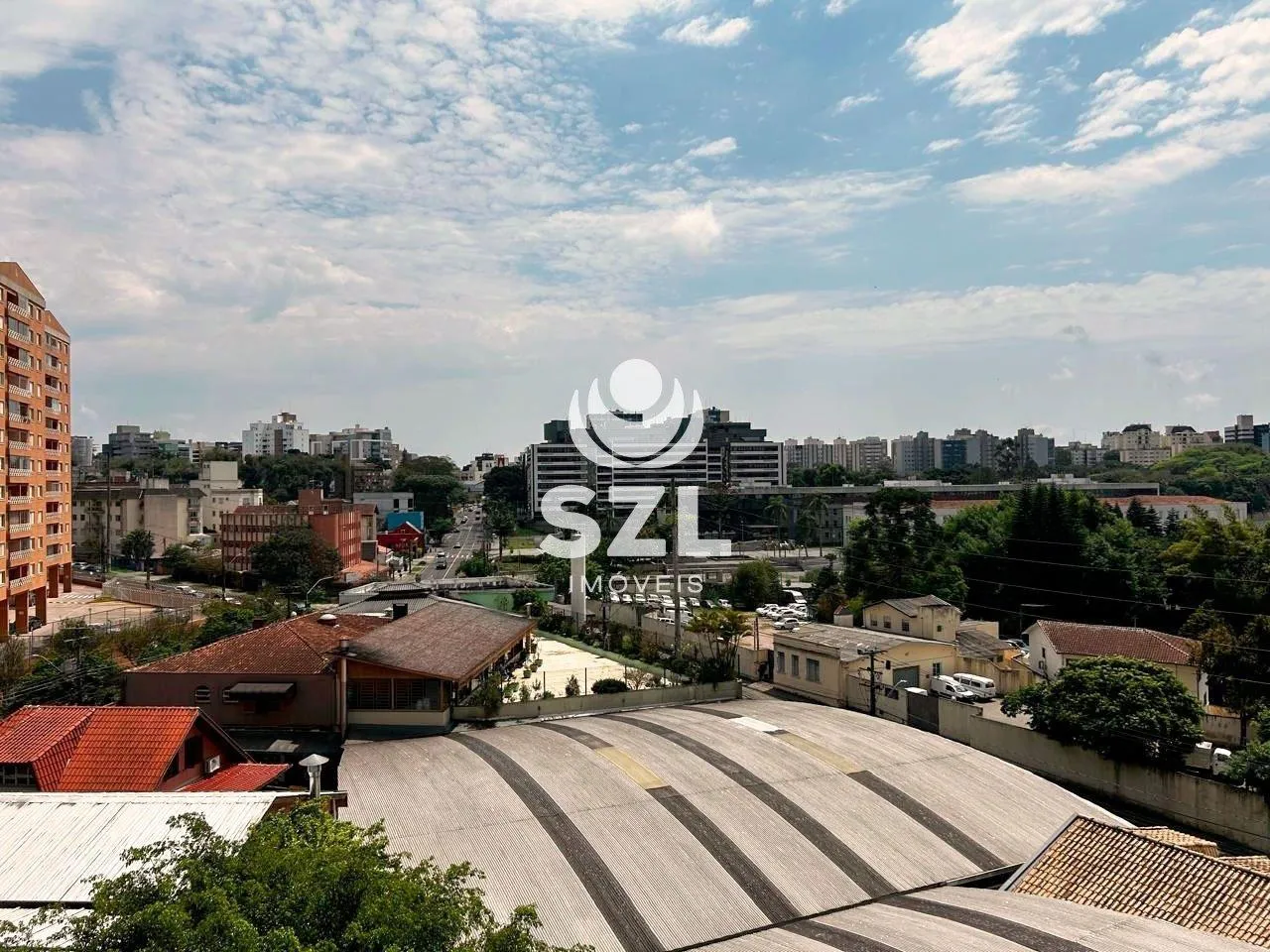 Apartamento com piso de madeira ou laminado, Cabral — photo 15