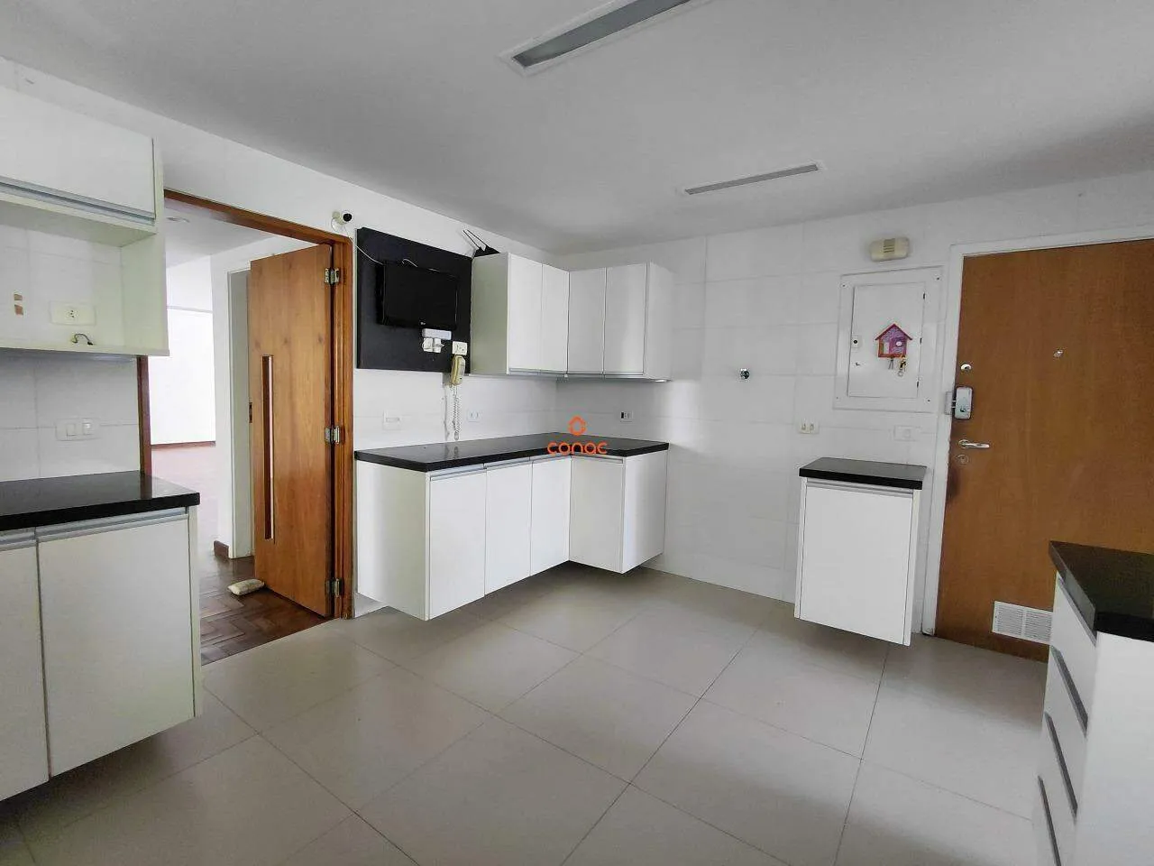 Rental apartment with 4 bedrooms and 3 bathrooms — photo 2