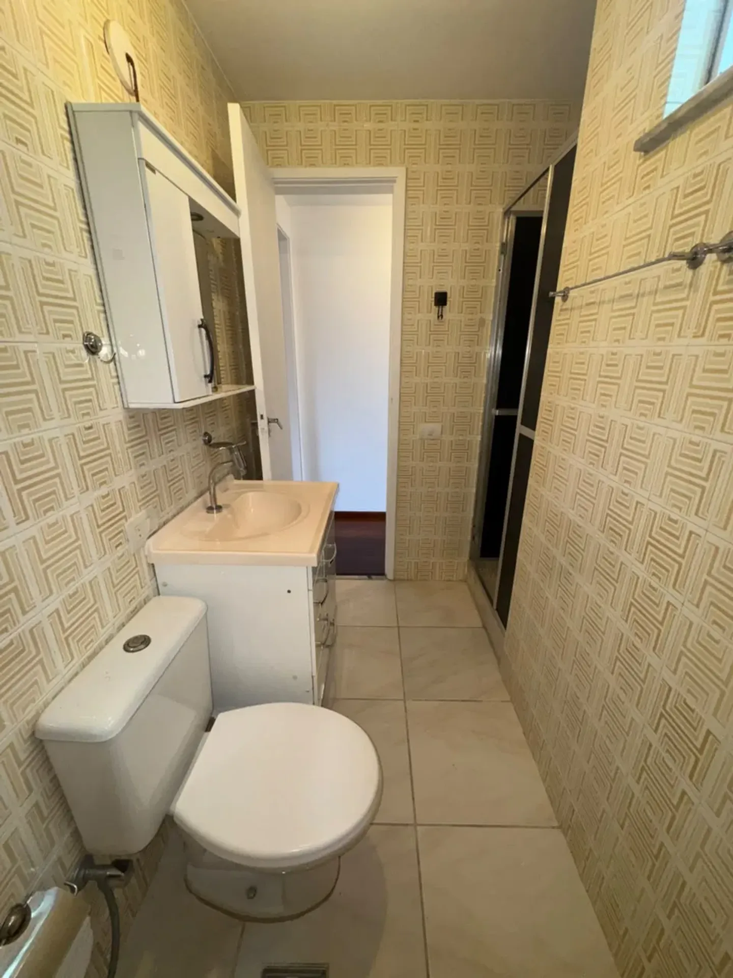 Apartment on the 3rd floor with wood or laminate floors — photo 14