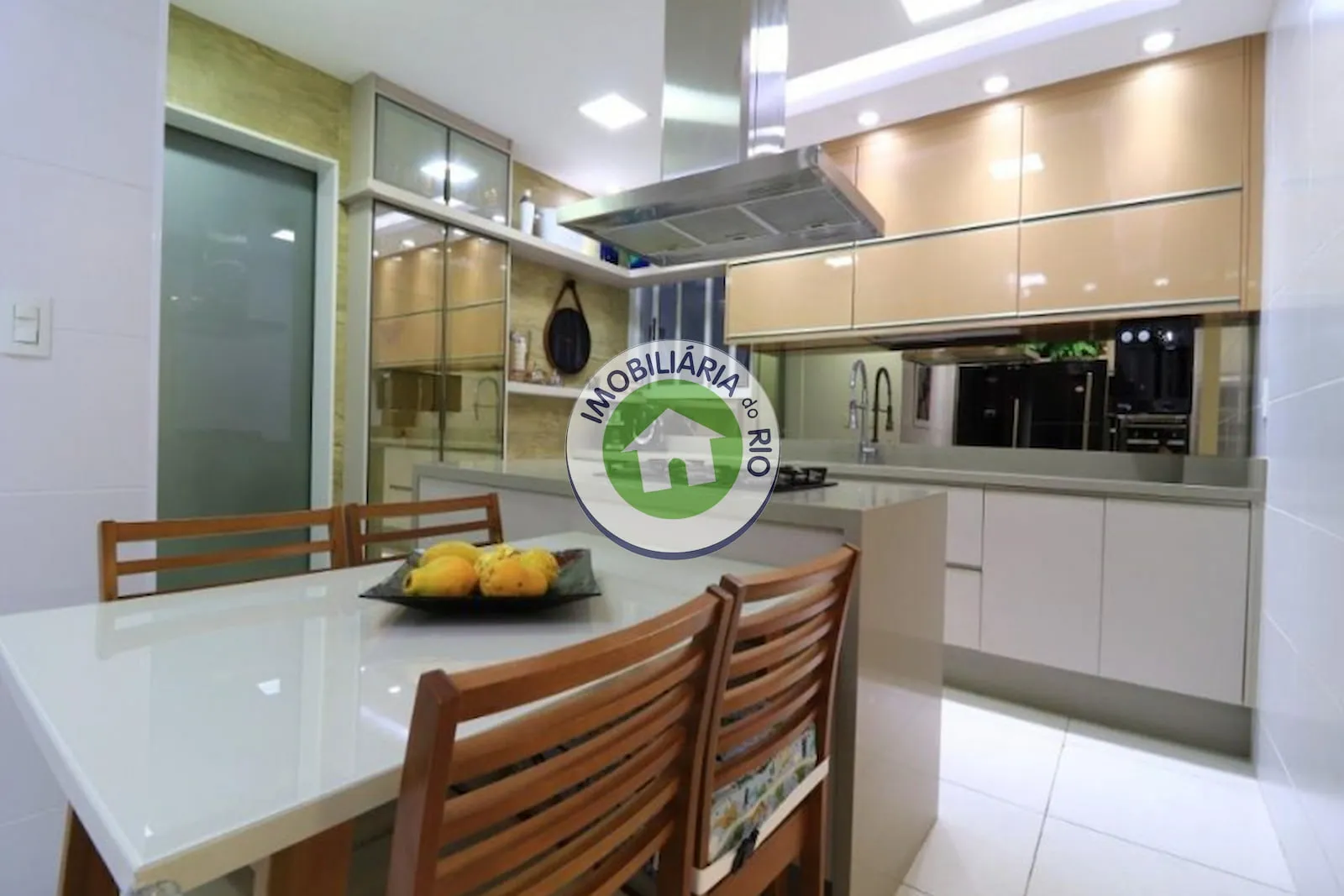 Apartamento mobiliado com 4 quartos e 350 m² — photo 19