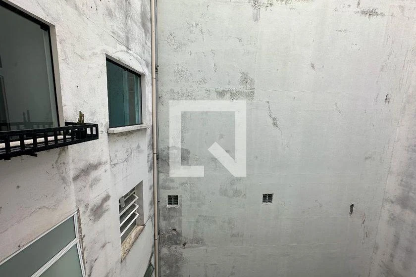 4-bedroom rental apartment with 225 m² and parking — photo 16