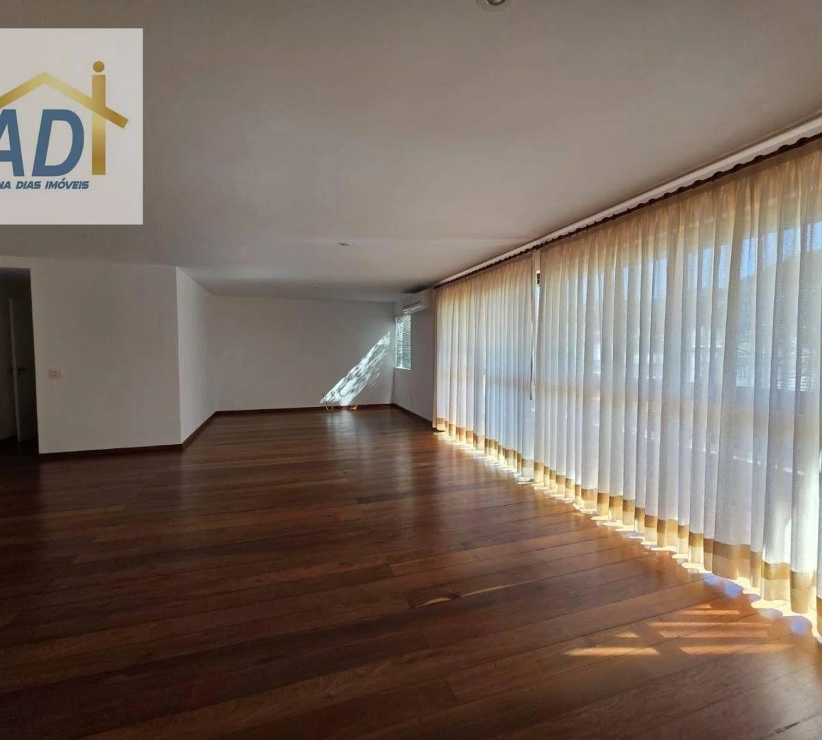 Apartamento de 142 m² com 3 quartos e cozinha fechada — photo 31