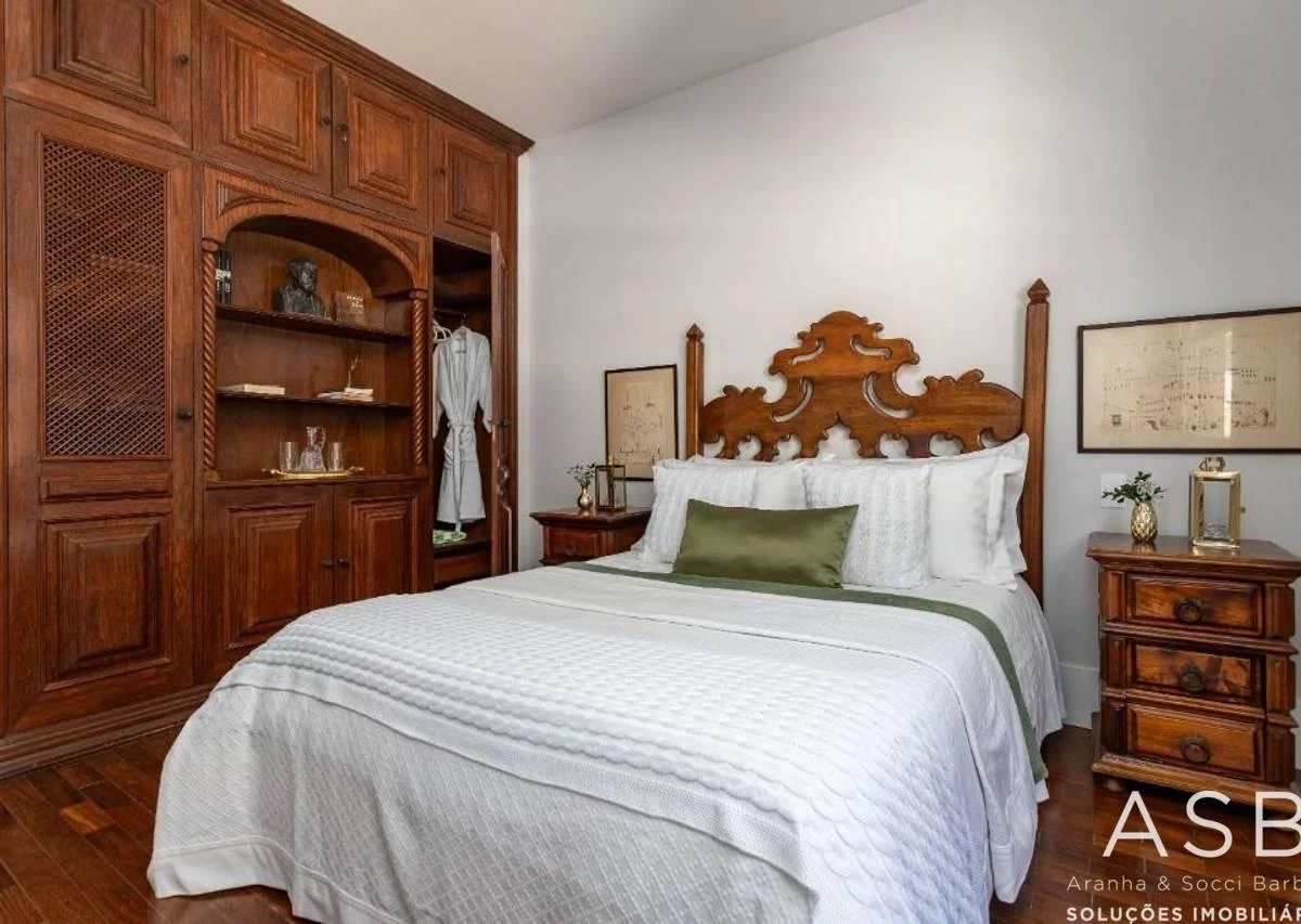 130 m² apartment with 3 bedrooms and 2 bathrooms — photo 18
