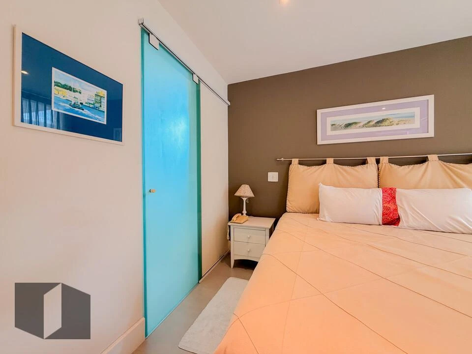 Furnished apartment, 186 m², with a grill on the balcony — photo 41