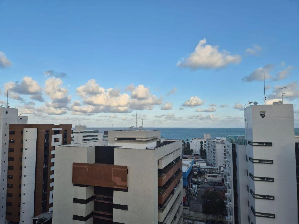 Furnished 312 m² apartment with 5 en-suite bedrooms