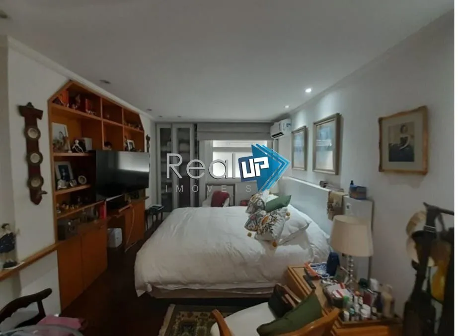 Furnished apartment with 4 bedrooms and an open kitchen — photo 36
