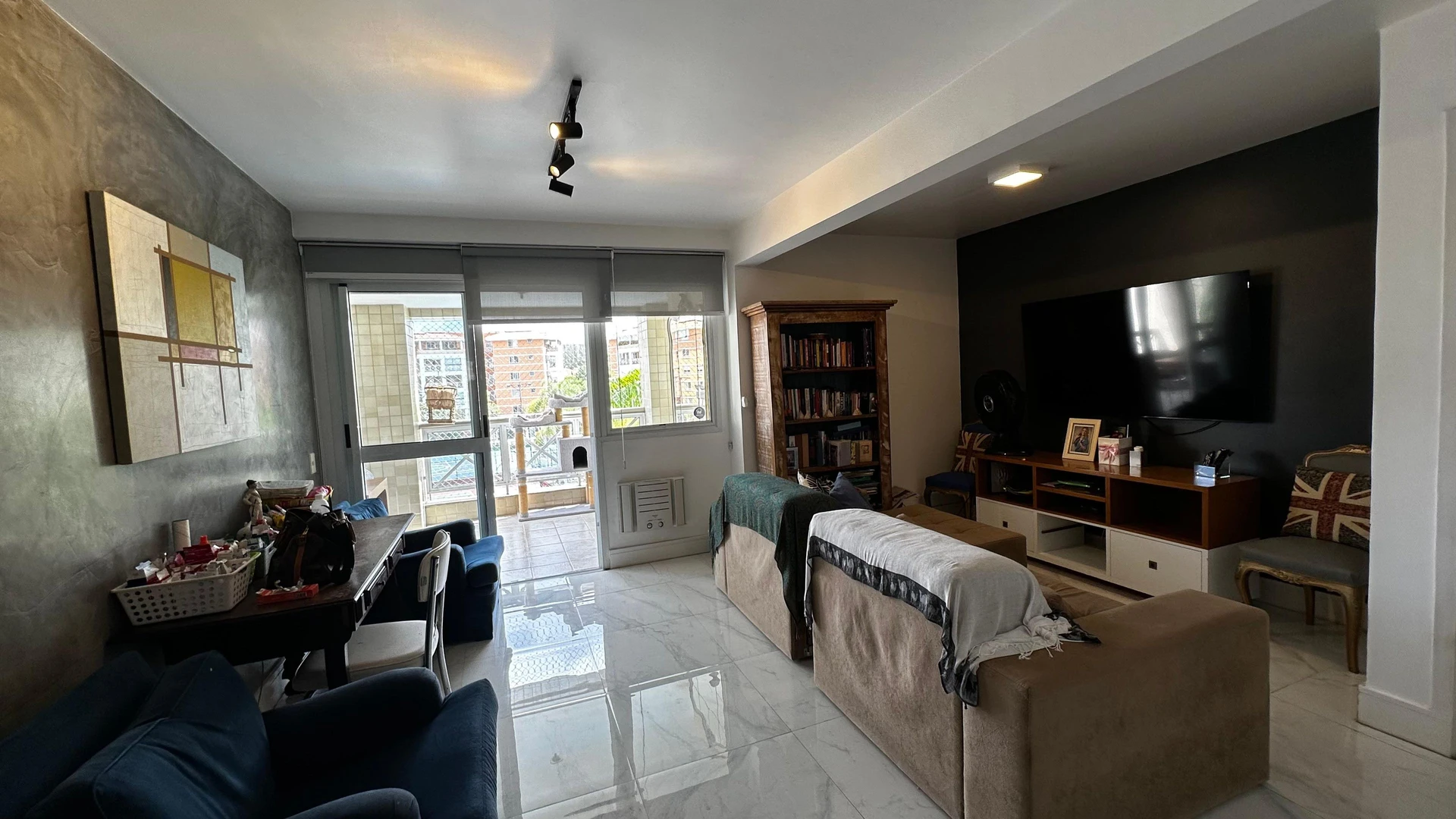 Furnished apartment with 2 bedrooms and a balcony