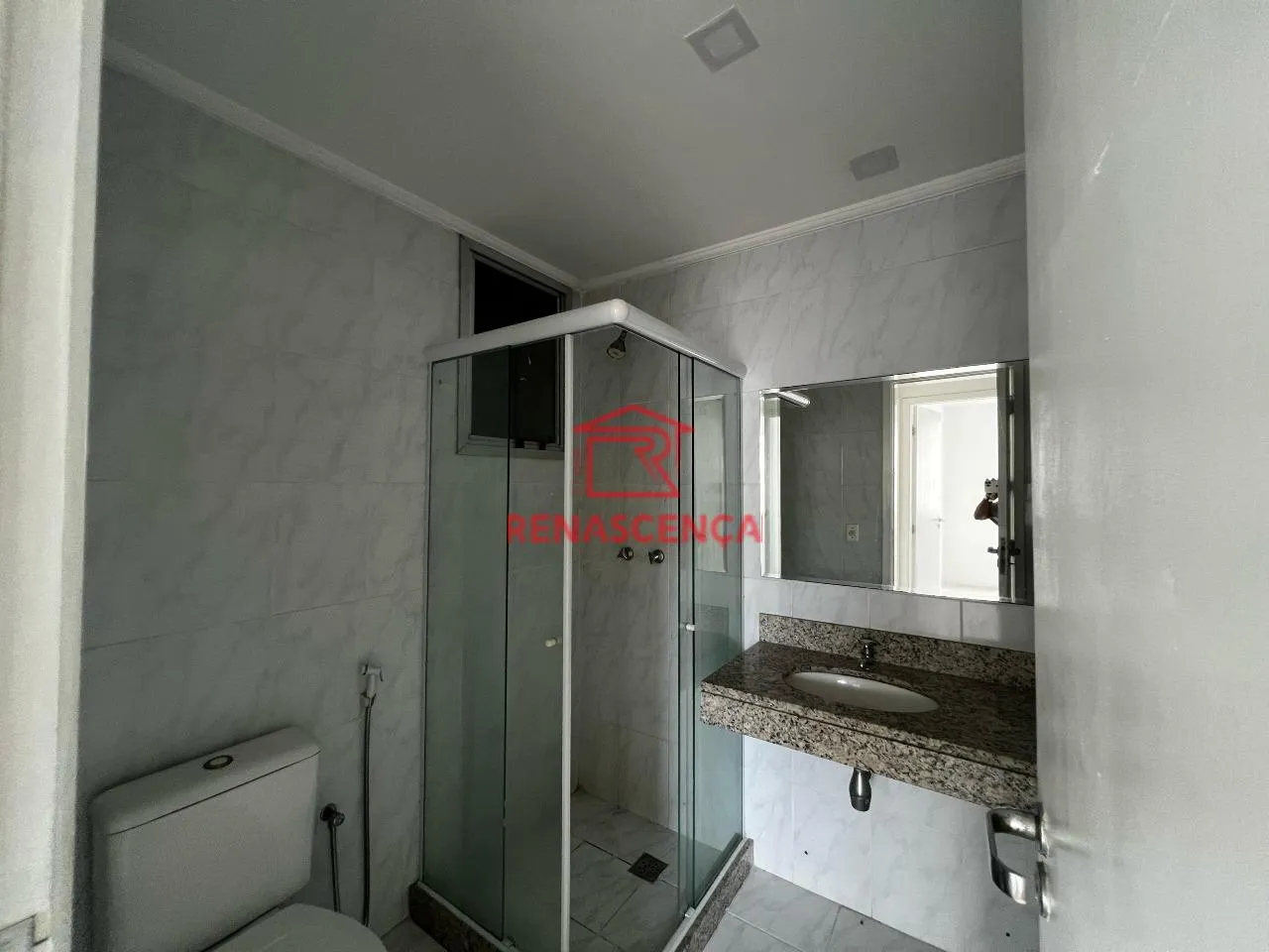 Unfurnished apartment with 3 bedrooms and 1 parking spot — photo 6