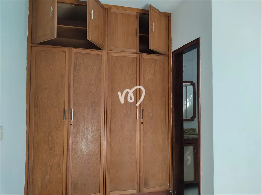 98 m² apartment with 3 bedrooms and built-in wardrobes — photo 27