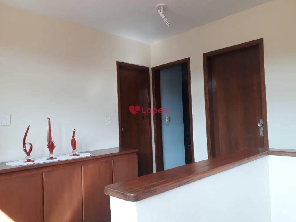 Mountain view in a 4-bedroom house, 431 m² — photo 28
