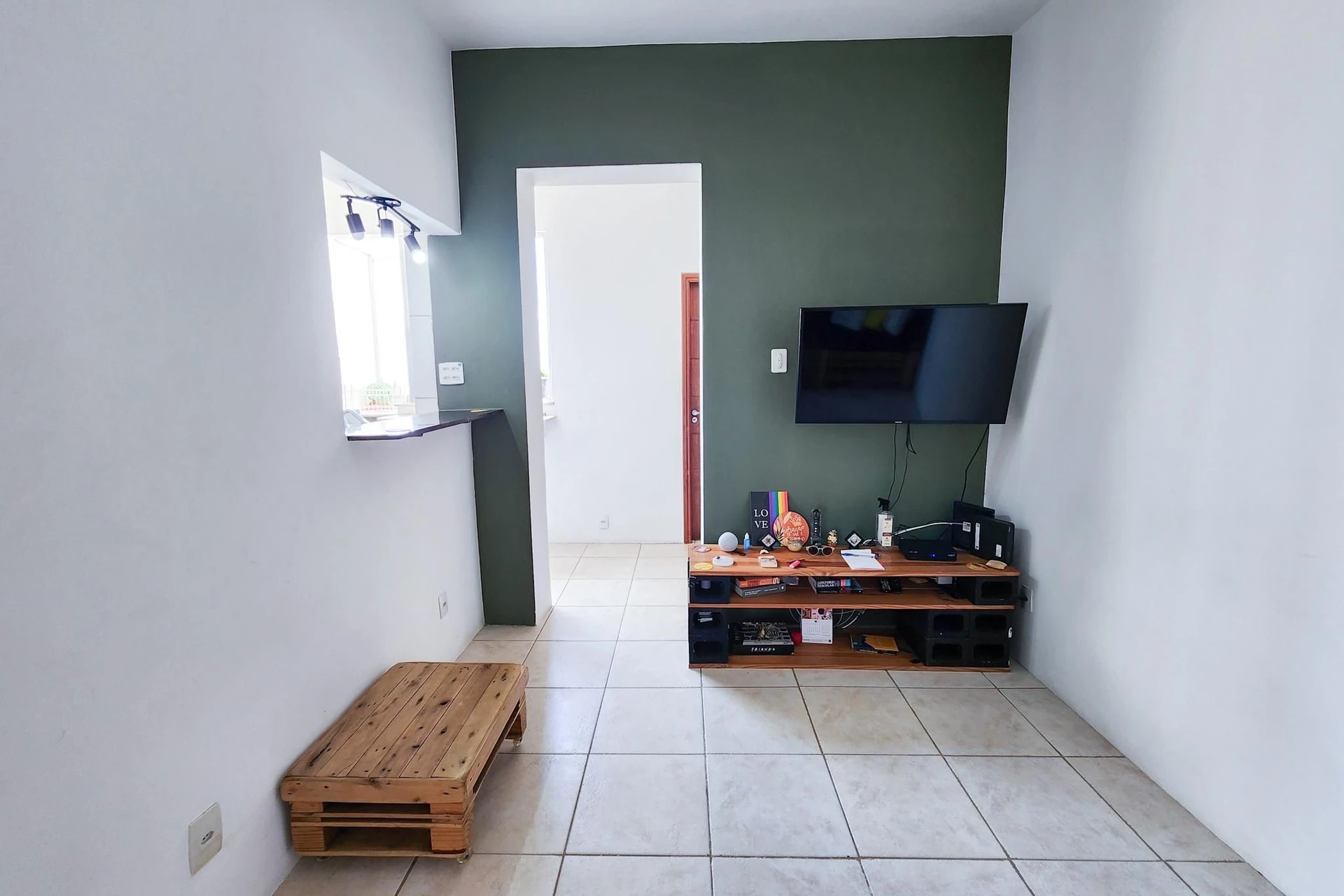 Furnished apartment with 2 bedrooms and 1 bathroom — photo 19