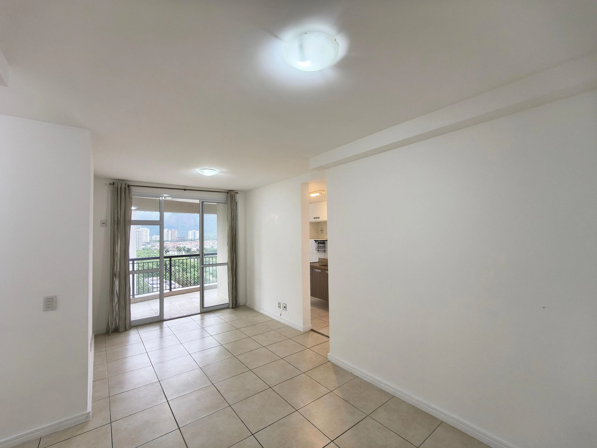 Apartamento de aluguel com 2 quartos e varanda — photo 9