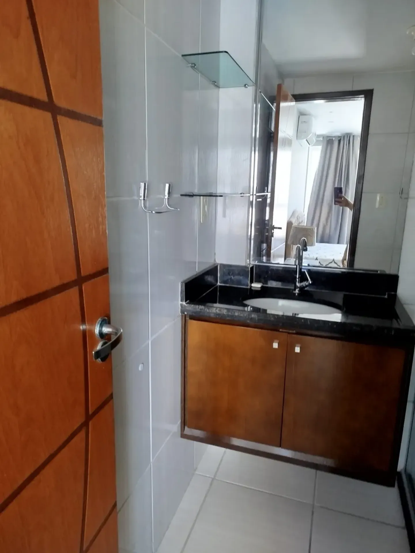 Furnished 2-bedroom apartment with air conditioning — photo 5