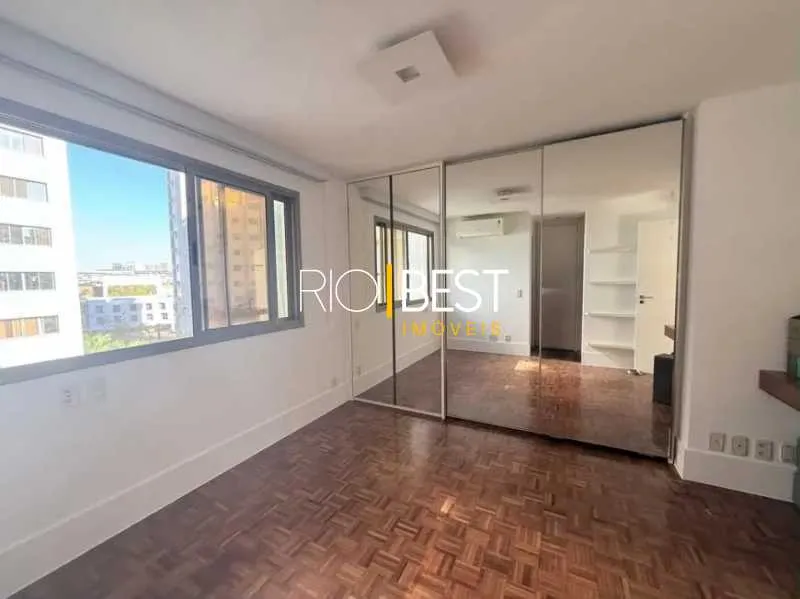 Unfurnished apartment with 4 bedrooms and 5 bathrooms — photo 16