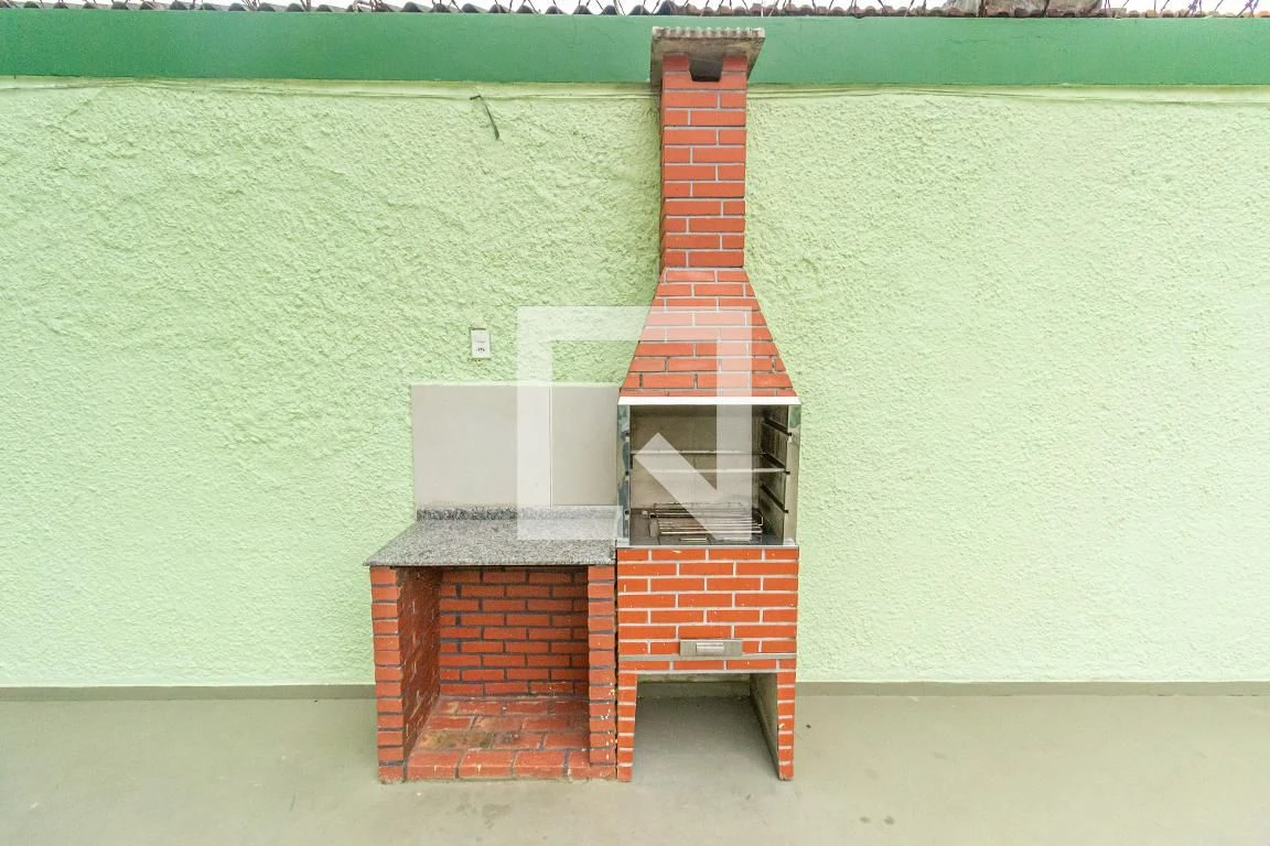 Furnished 3-bedroom apartment with BBQ area — photo 11
