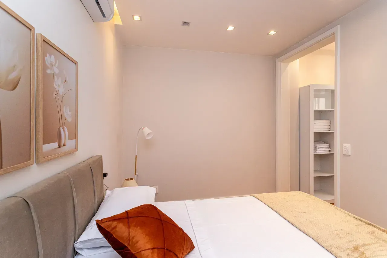 Apartamento de 90 m² com vista para as montanhas e closet — photo 17