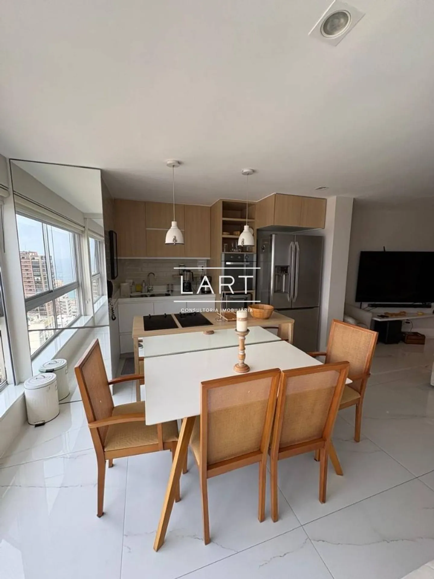 Floor-to-ceiling windows in a one-bedroom apartment, 50 m² — photo 2
