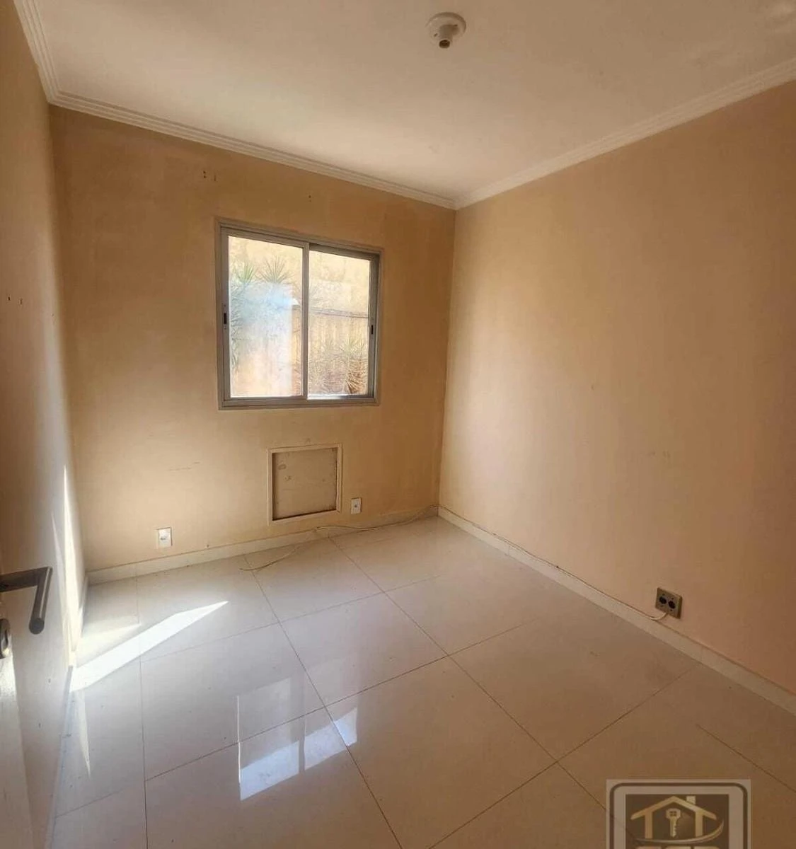 2-bedroom apartment in a building with a pool — photo 3
