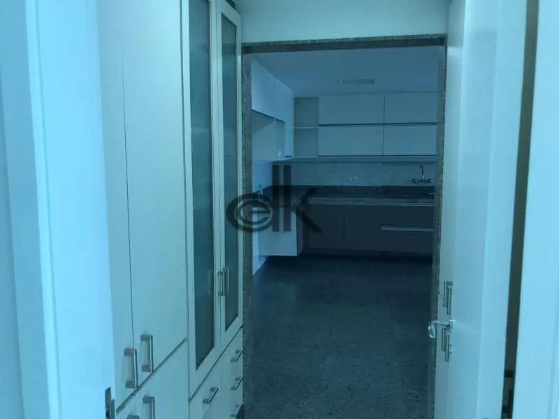 Apartamento mobiliado com cozinha fechada e 4 quartos — photo 16