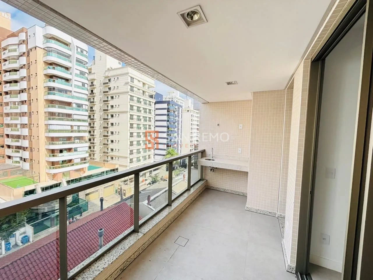 Furnished apartment, 95 m², with a grill on the balcony — photo 5