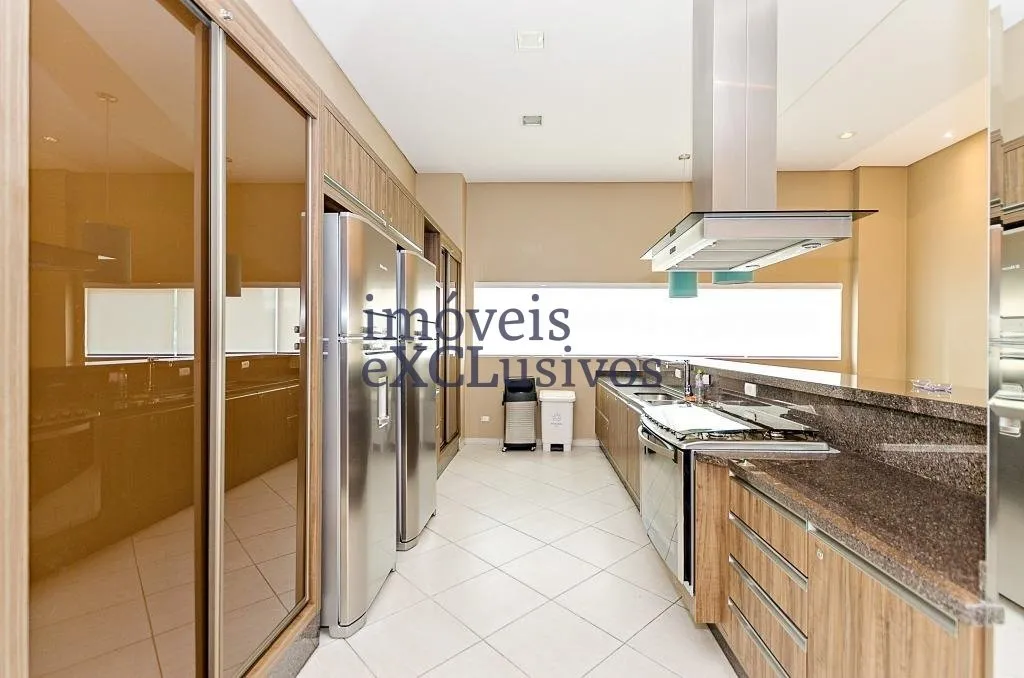 Penthouse with 4 en-suite rooms, balcony and private garden — photo 32
