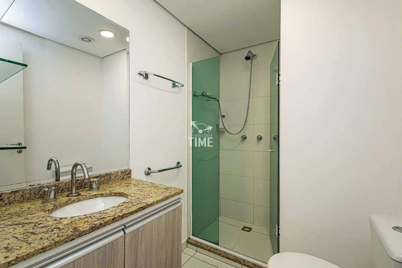 2-bedroom apartment with a home office in Curitiba — photo 23