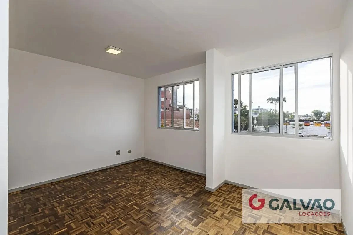Apartment, 62 m², with wood or laminate floors — photo 9