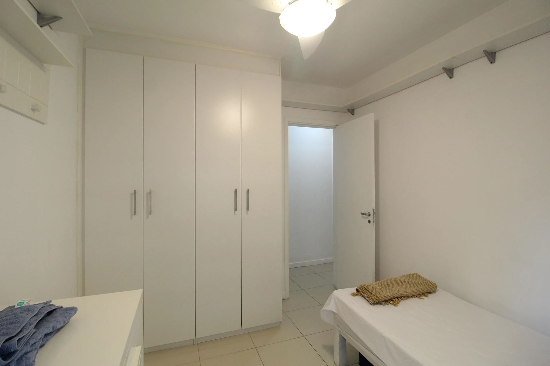 Furnished 3-bedroom apartment with 2 bathrooms — photo 5