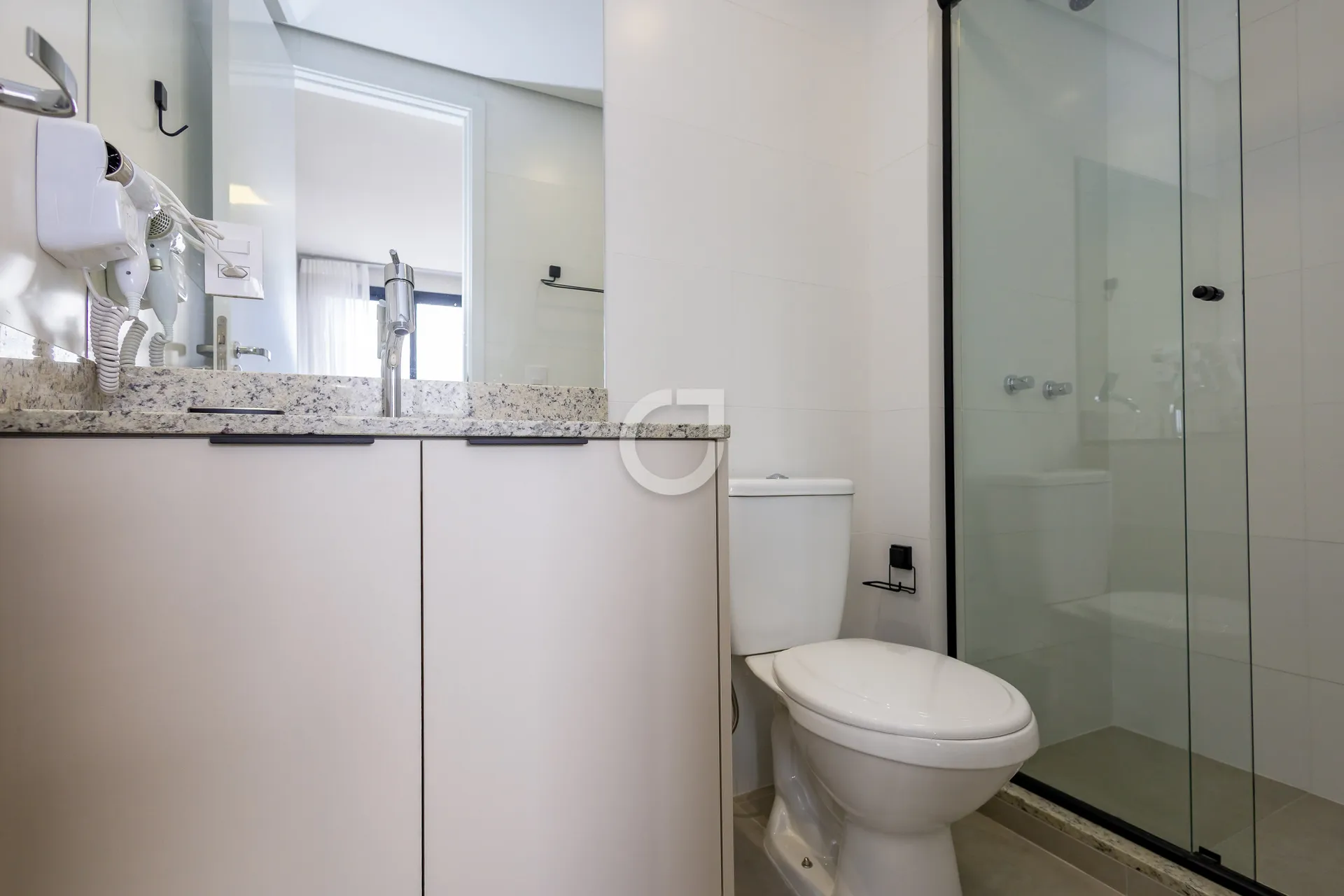 40 m² 1-bedroom apartment with en-suite and open kitchen — photo 6