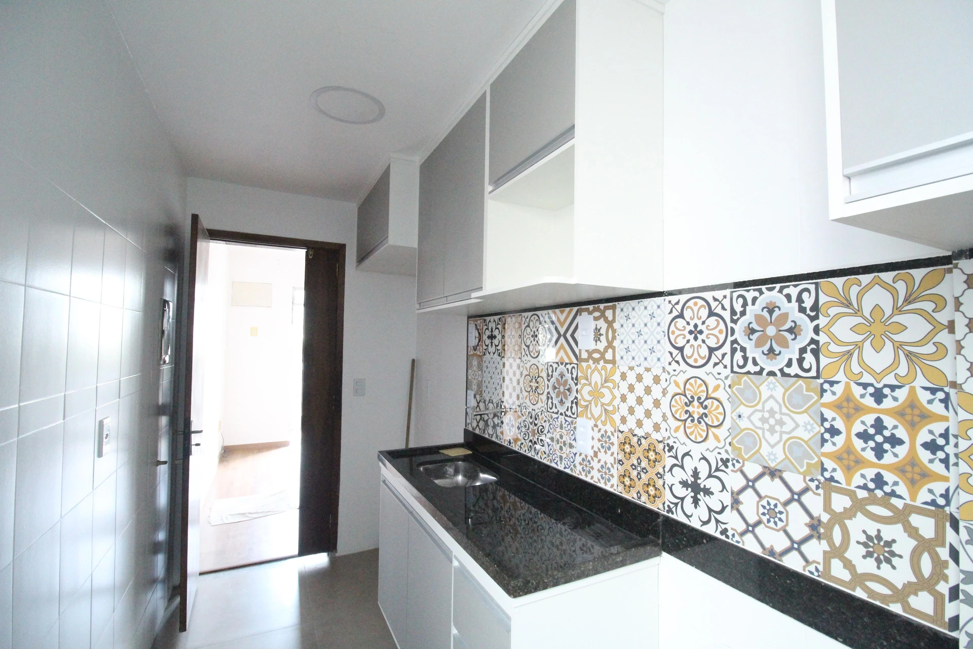 Apartamento sin muebles con 3 dormitorios y jardín privado — photo 3