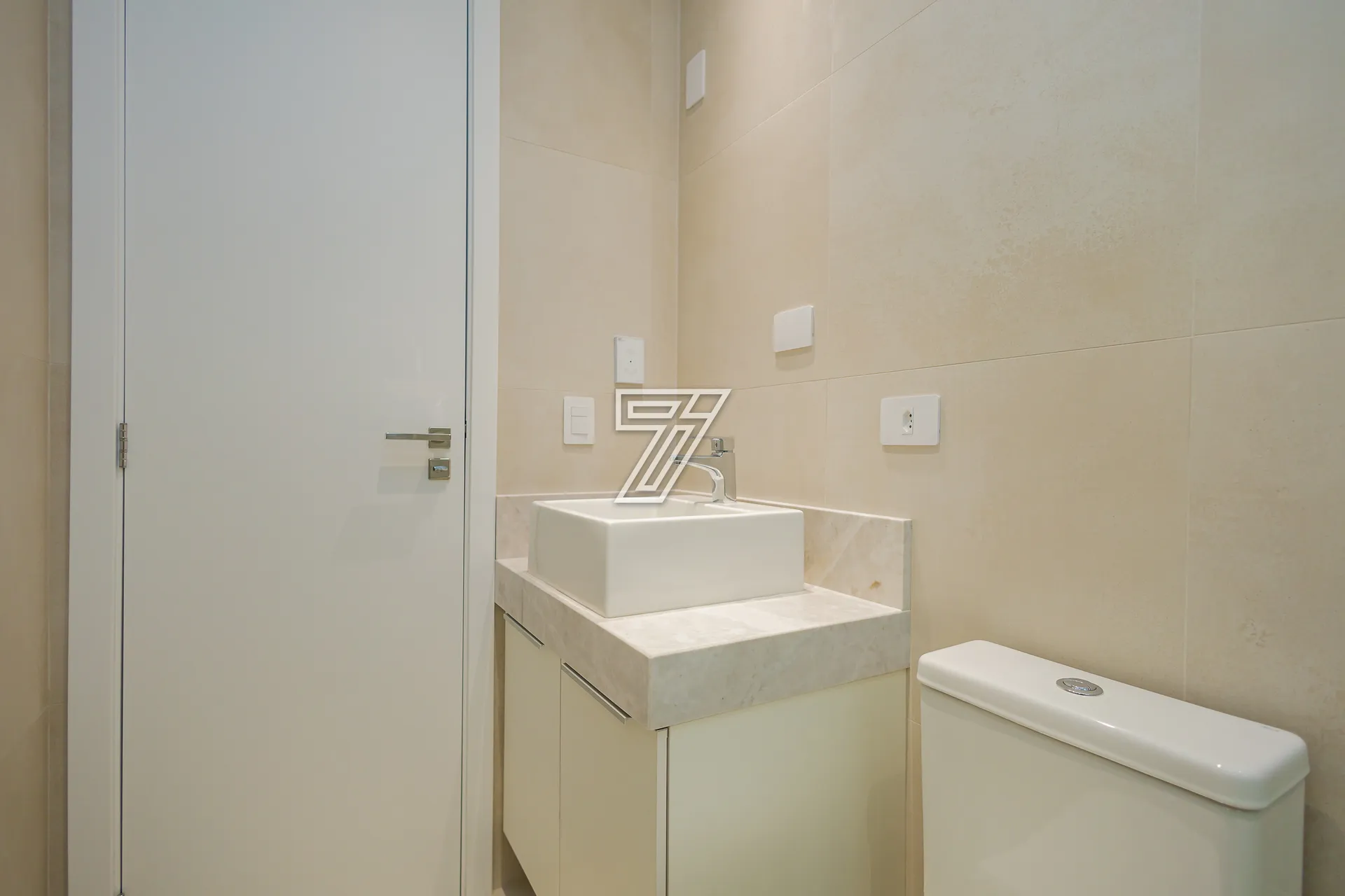 2-bedroom apartment with suite, open kitchen and 2 parking — photo 44