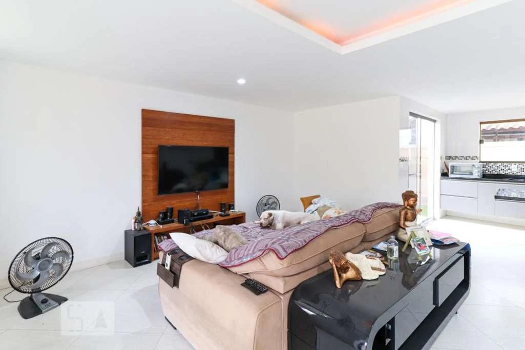 Casa mobiliada de 250 m² com 4 quartos e churrasqueira na varanda — photo 4