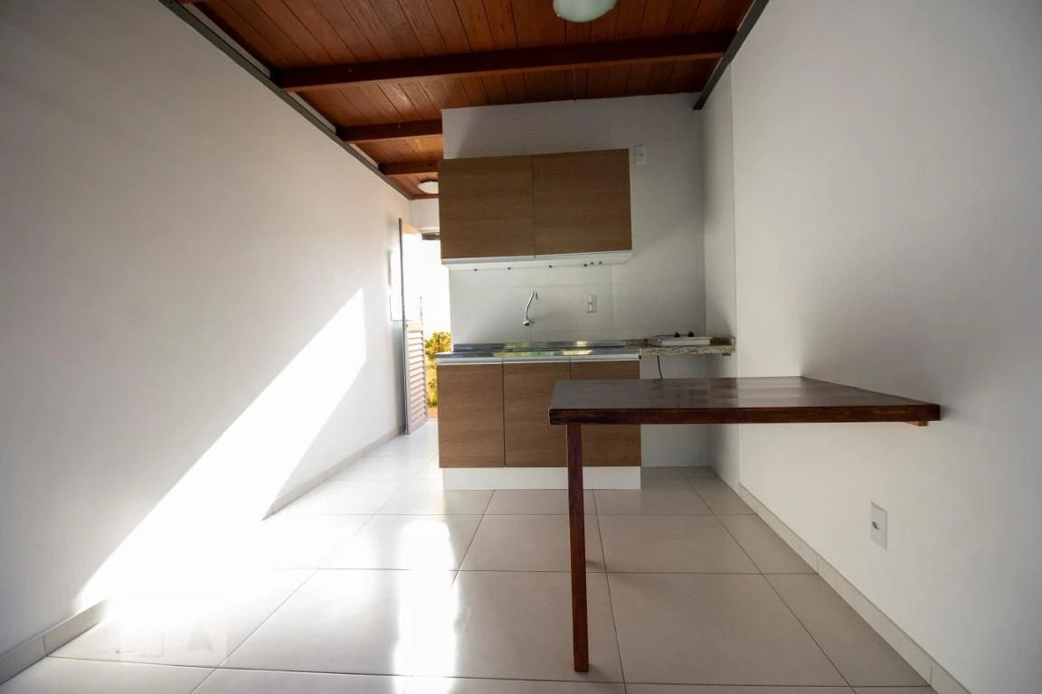 Kitnet sem mobília com 1 quarto e 1 banheiro